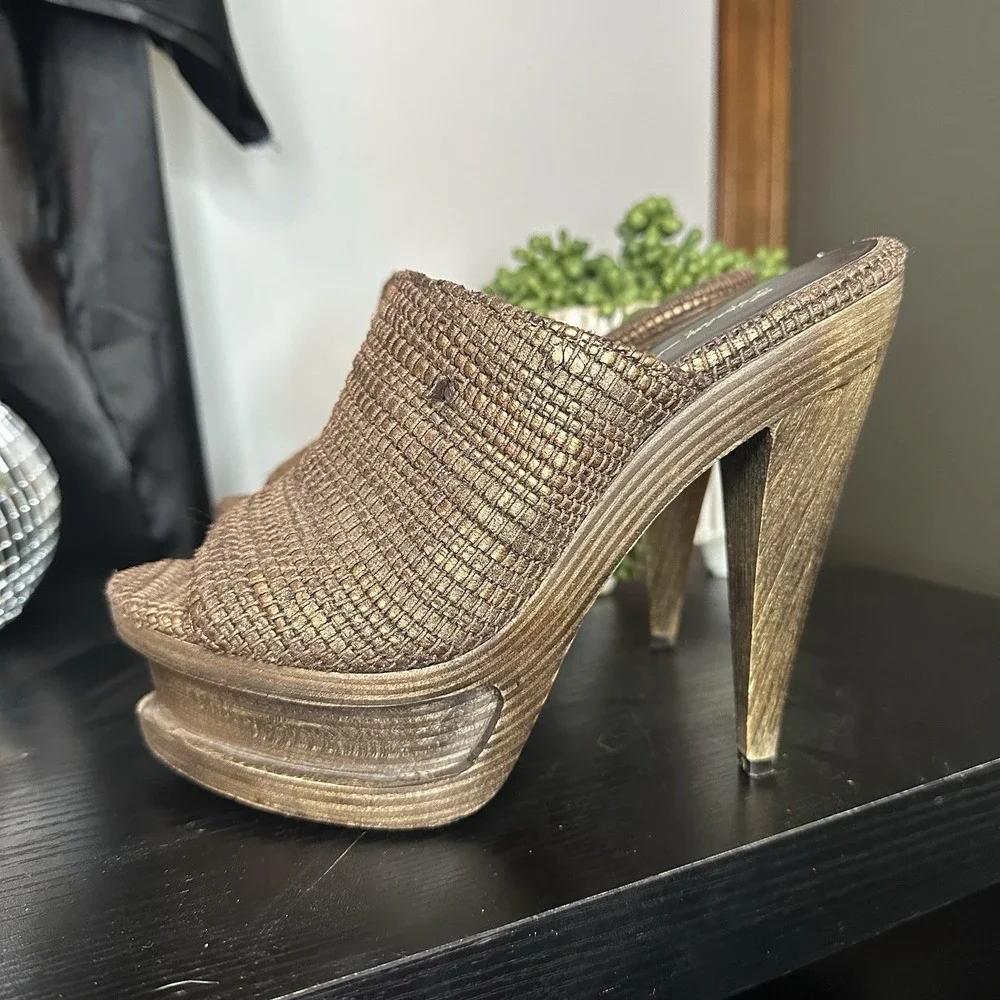 Elizabeth and James Woven Leather Sandal Fashion Platform Slide Bronze 7.5